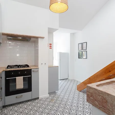 Avenida Apartamento *