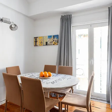 Апартаменты Avenida *